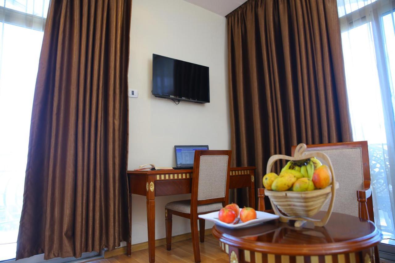 Impress Hotel Addis Ababa Bagian luar foto