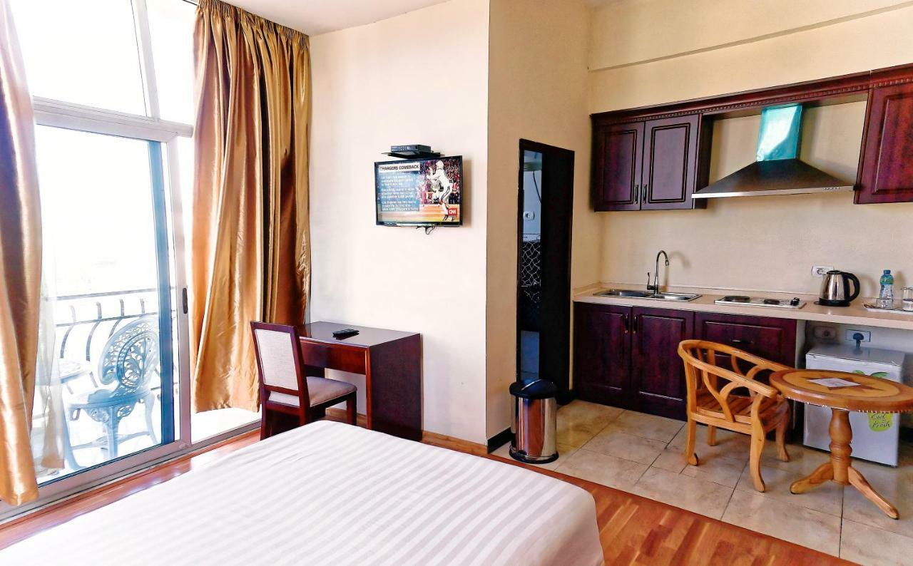 Impress Hotel Addis Ababa Bagian luar foto