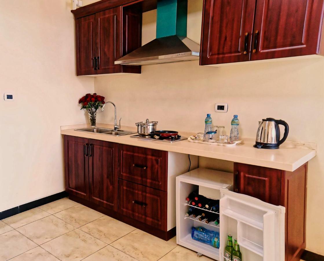 Impress Hotel Addis Ababa Bagian luar foto