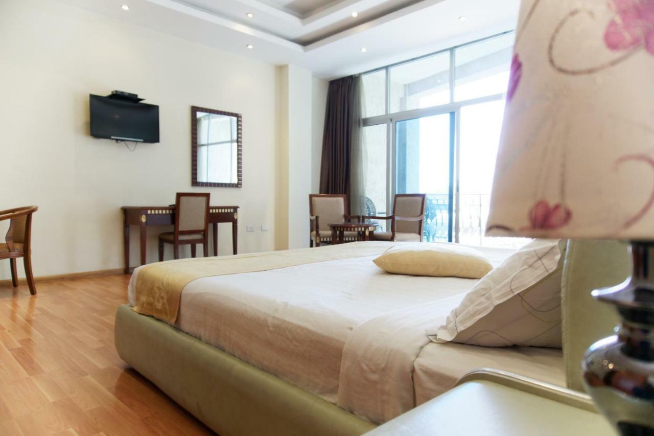 Impress Hotel Addis Ababa Bagian luar foto