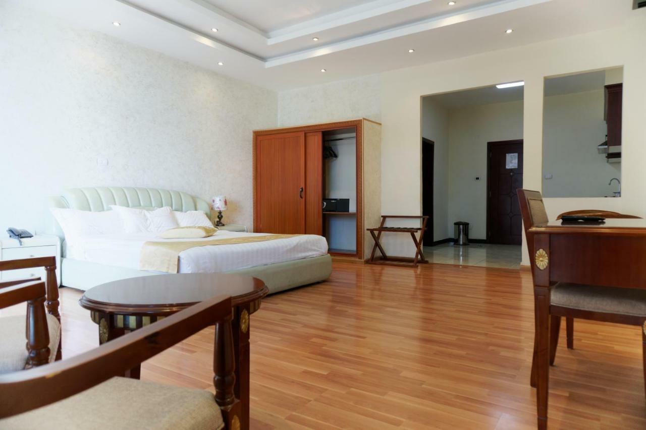 Impress Hotel Addis Ababa Bagian luar foto